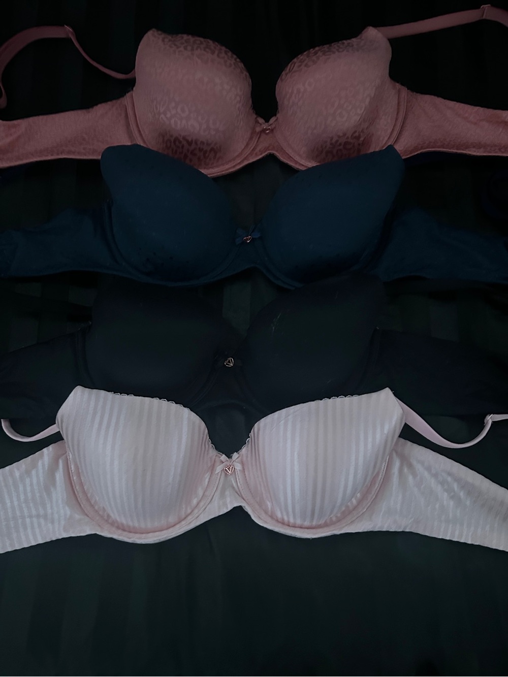 Victoria's Secret 4-Pack Bras in Blush, Black and Navy